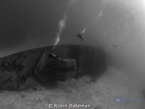 We were diving the wreck of the Tibbetts for a photo cour... by Robin Bateman 